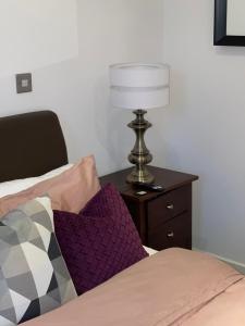 Royal Victoria Apartment - Private en-suite room