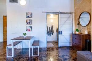 Sterchi Lofts Getaway - Downtown Knoxville