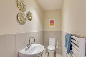 King St 1 bed apartment