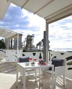 Piccadilly Rooms Restaurant and Beach