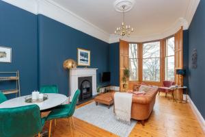 South Learmonth Gardens Apartment