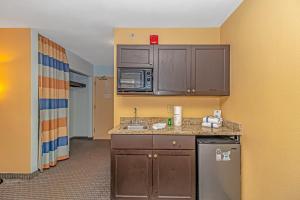Landmark Resort Double Suite Unit 920 - Sleeps 4!
