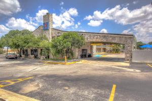 Motel 6-San Antonio, TX - Northwest Medical Center