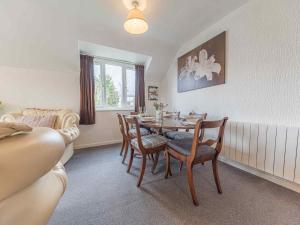 Pass the Keys Comfortable 3 bed in Central Bowness with parking