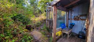 Off grid tiny home: the Artist cabin Medicine Farm