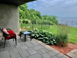 Cliffside Luxury Water View Suite