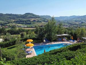 Inviting tent lodge in Massignano with shared pool