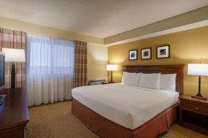 Travelodge Suites by Wyndham Regina - Eastgate Bay