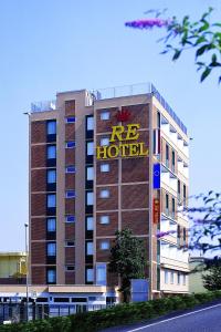 Hotel Re