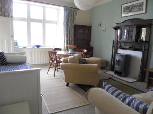 The Store, harbour holiday cottage