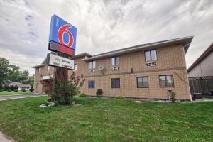 Motel 6-Windsor, ON