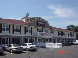 Hometown Inn & Suites