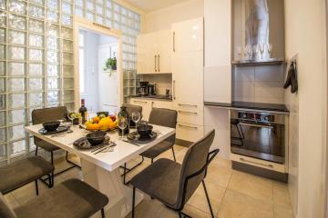 Reflection 2BDR apartment by Ruterra