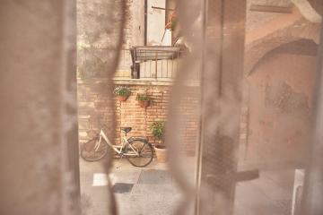 Abbraccio di Romeo