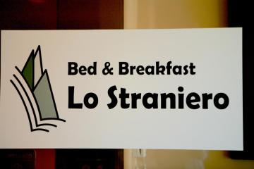 B&B 