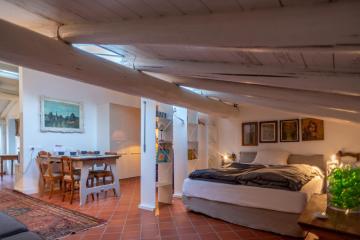 S. Trinità 18, Suites & Rooms