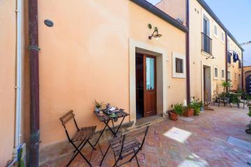 Il Mare in Corte Studio Apartment