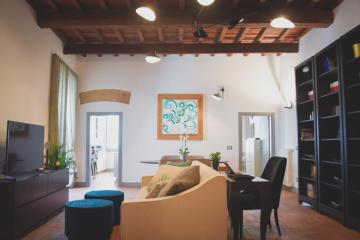 Del Giglio's Luxury apartment in Piazza della Signoria