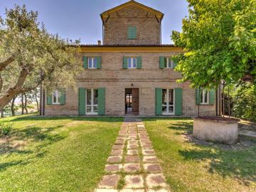 Alluring Holiday Home in San Silvestro with Swimming Pool