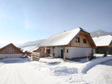 Chalet on Ski Slope in Mauterndorf with Sauna Bubble Bath