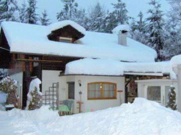 Charming Apartment in Wernberg with Swimming Pool