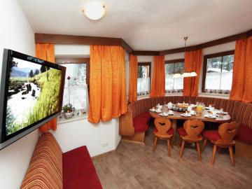 Modern Holiday Home in Saalbach Hinterglemm with Sauna