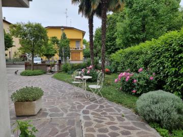 Gold B&B