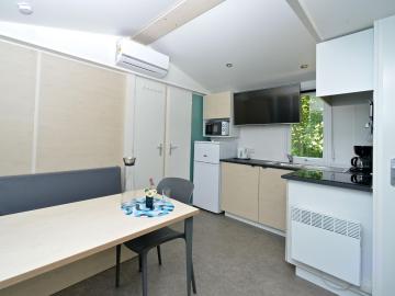Charming Mobile Home in Sachsenburg with Garden