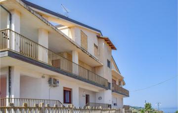 Stunning apartment in BRIATICO with 1 Bedrooms and WiFi