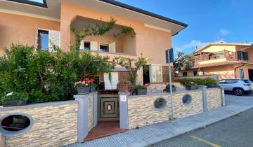 2 minuti dalla spiaggia Villa Fronte Mare