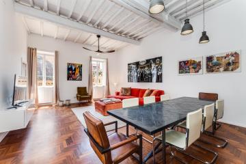 SpanishSteps Luxury Apartment