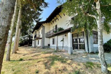 Villa Mirella Guesthouse