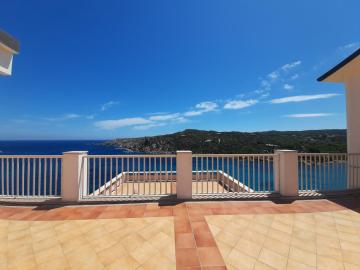 Overlooking the sea 6 pax in Santa Teresa Gallura