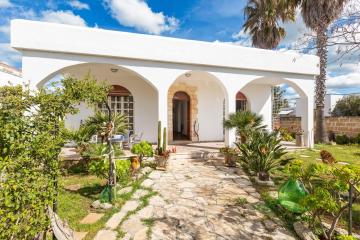 Villa Poesia by BarbarHouse
