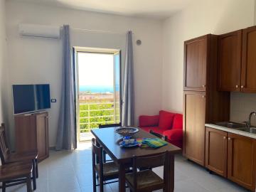 Albahome, Comoda casa vacanze centralissima e panoramica