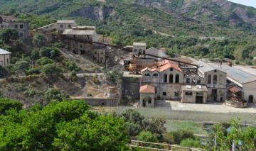 casa con giardino Arbus Sardegna