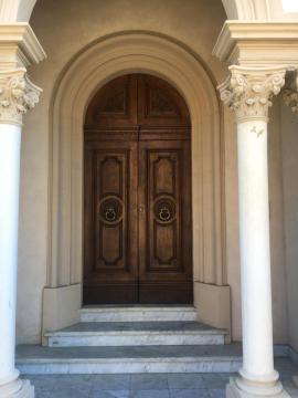 Beautiful apartment in a villa a few steps from the sea