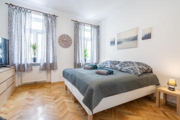 revLIVING Primus und Secundus Eggenburg - Garten - Netflix - Disney Plus - Nespresso