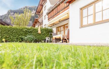 Awesome apartment in Neustift im Stubaital with WiFi and 3 Bedrooms