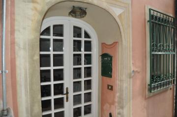 Five Lands Pink Cottage