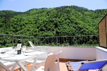 Panoramic Apartment with Balcony and Terrace