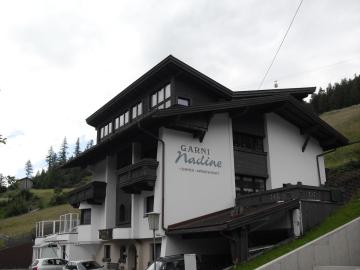 Garni Nadine