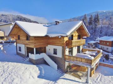 Luxurious Holiday Home with bubble bath in Wagrain Austria