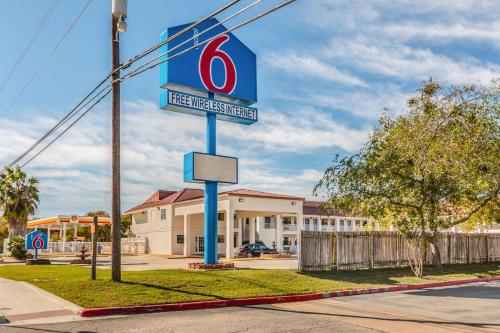 Motel 6-San Marcos, TX - North