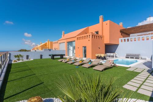 VILLA ELENA y MARIO