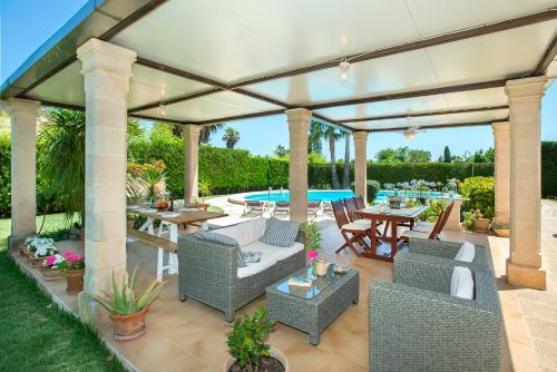Villa Coloma - Luxury Retreat with Huge Pool