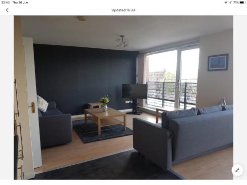 Fabulous Two Bed Apartment in Glasgow City Centre