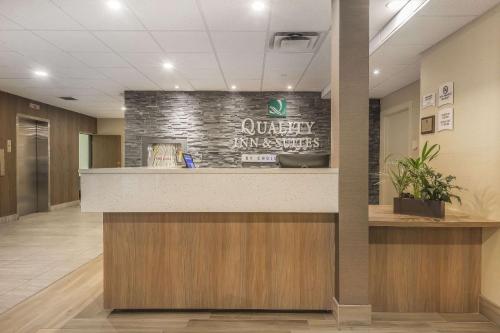 Quality Inn & Suites Downtown Windsor, ON, Canada