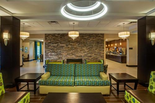 Holiday Inn Express Hotel & Suites Orlando East-UCF Area, an IHG Hotel