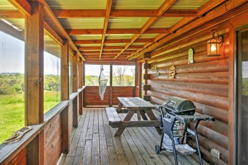 Private Riceville Mtn Cabin with Wraparound Porch!